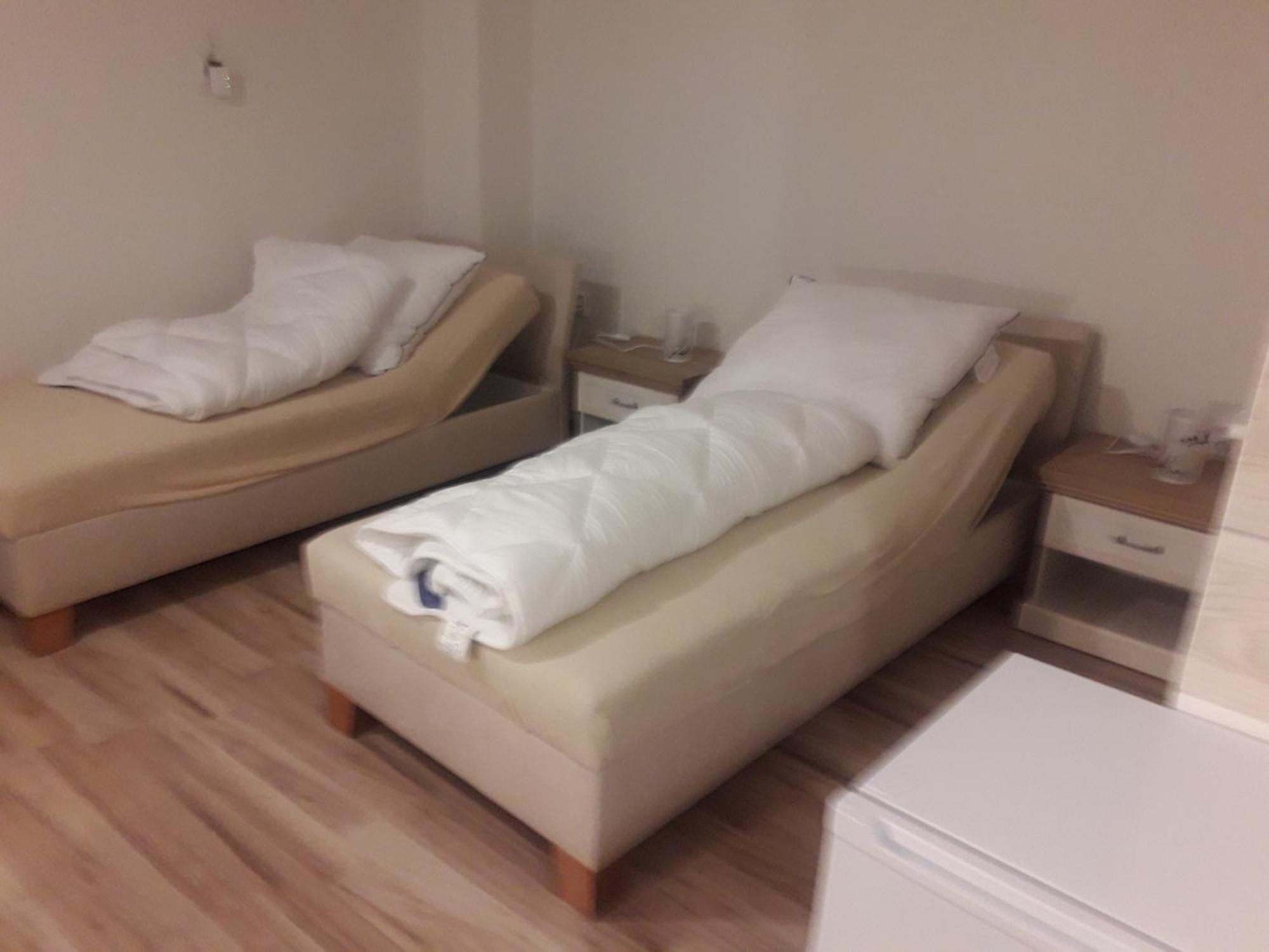 Turistická ubytovňa Hotel Divin Divín Exterior foto